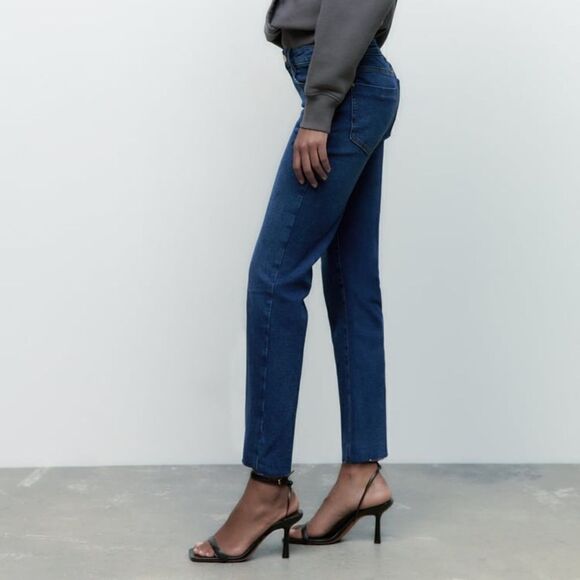 Zara High Rise Flared Jeans New - Picture 9 of 11